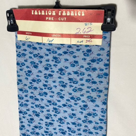 Vintage Fashion Fabrics Pre Cut Blue Floral Fabric - Picture 5 of 13